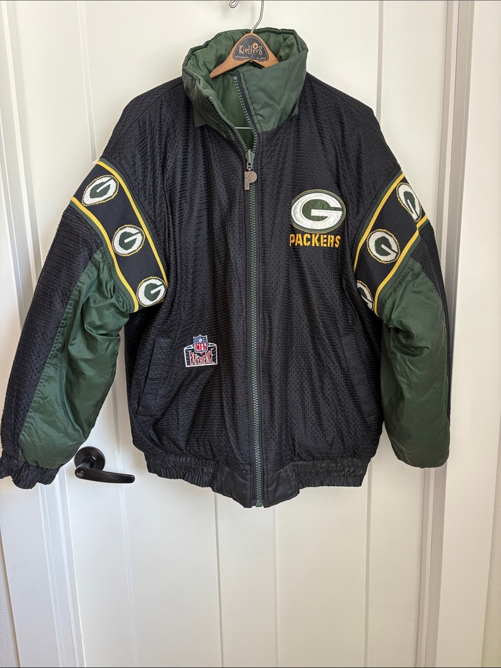 Vintage reversible Green Bay Packers Vintage NFL Jacket - Black & Green